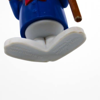 Snoopy McDonald’s Peanuts Figur als Deko in der Vitrine