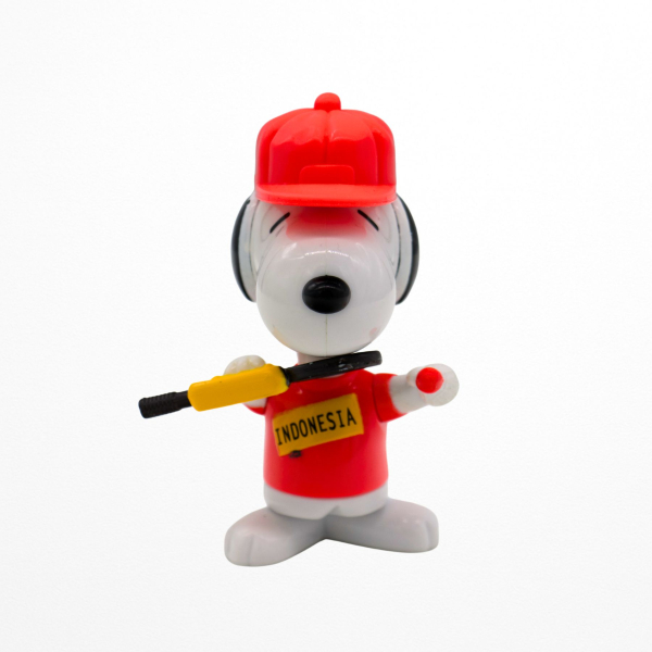 Snoopy “Indonesia” collector figure by McDonald’s – Peanuts plastic figurine