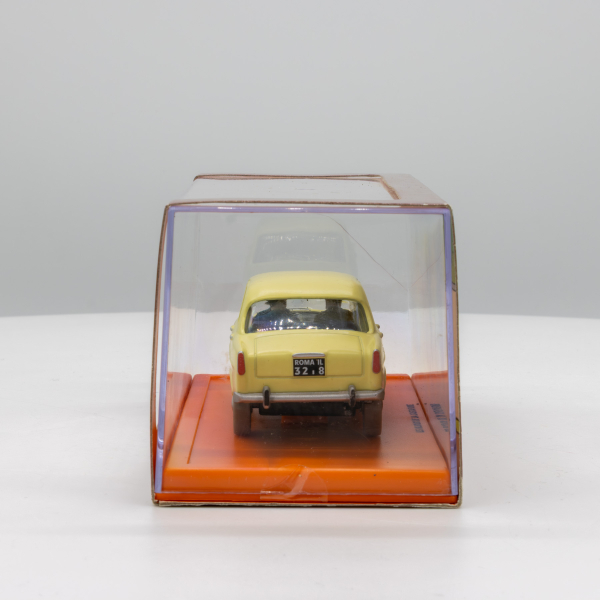 Tim und Struppi VW Alfa Romeo Giulietta Berlina Ansicht hinten