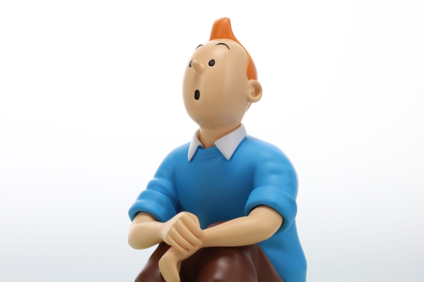 Tim sitzt im Gras 17,5cm